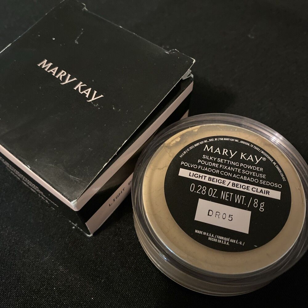Mary Kay Silky Setting Powder Light Beige New In Box